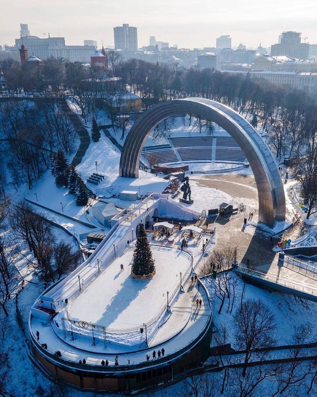 Панорама площади